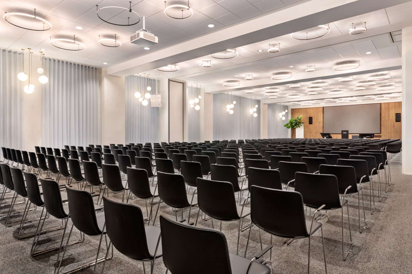 Picture of a conference room at Comwall